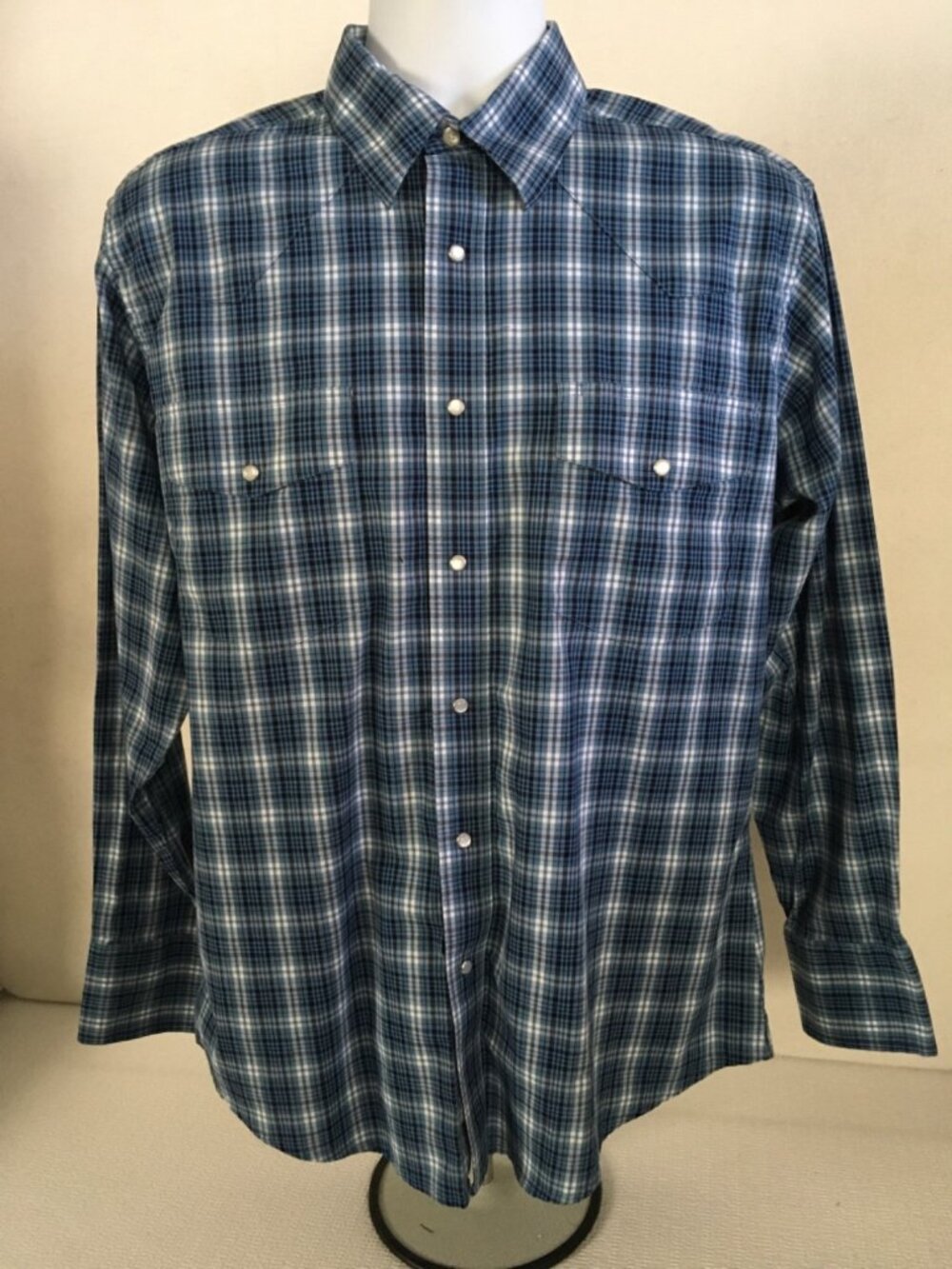 Wrangler Pearl Snap Shirt Mens Size L Blue White Plaid Long Sleeves Snap Pockets